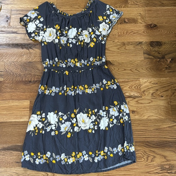 Old Navy On/Off Shoulder Dress Size S - Picture 6 of 9